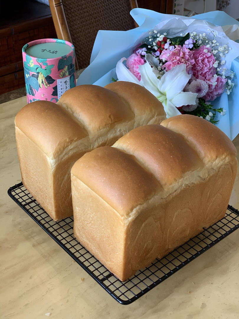 奶油吐司，鲜奶奶油嫩白吐司