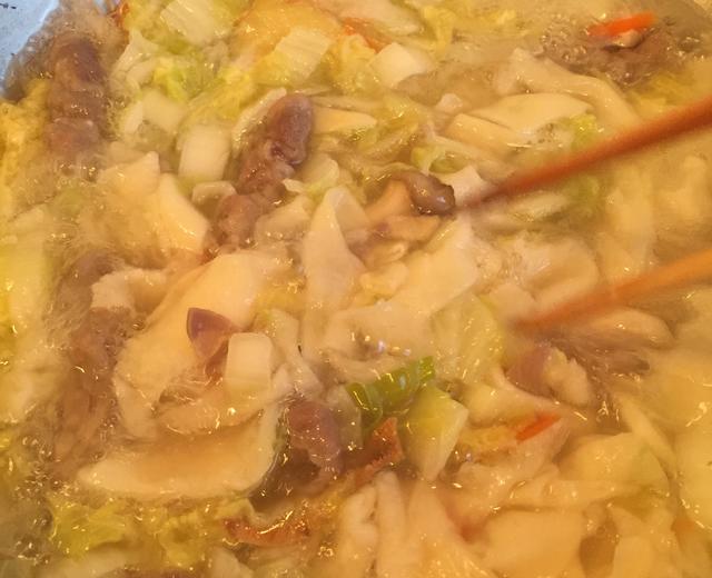 喂饱小怪物速成班-暖胃暖身的羊肉汤面片儿的做法