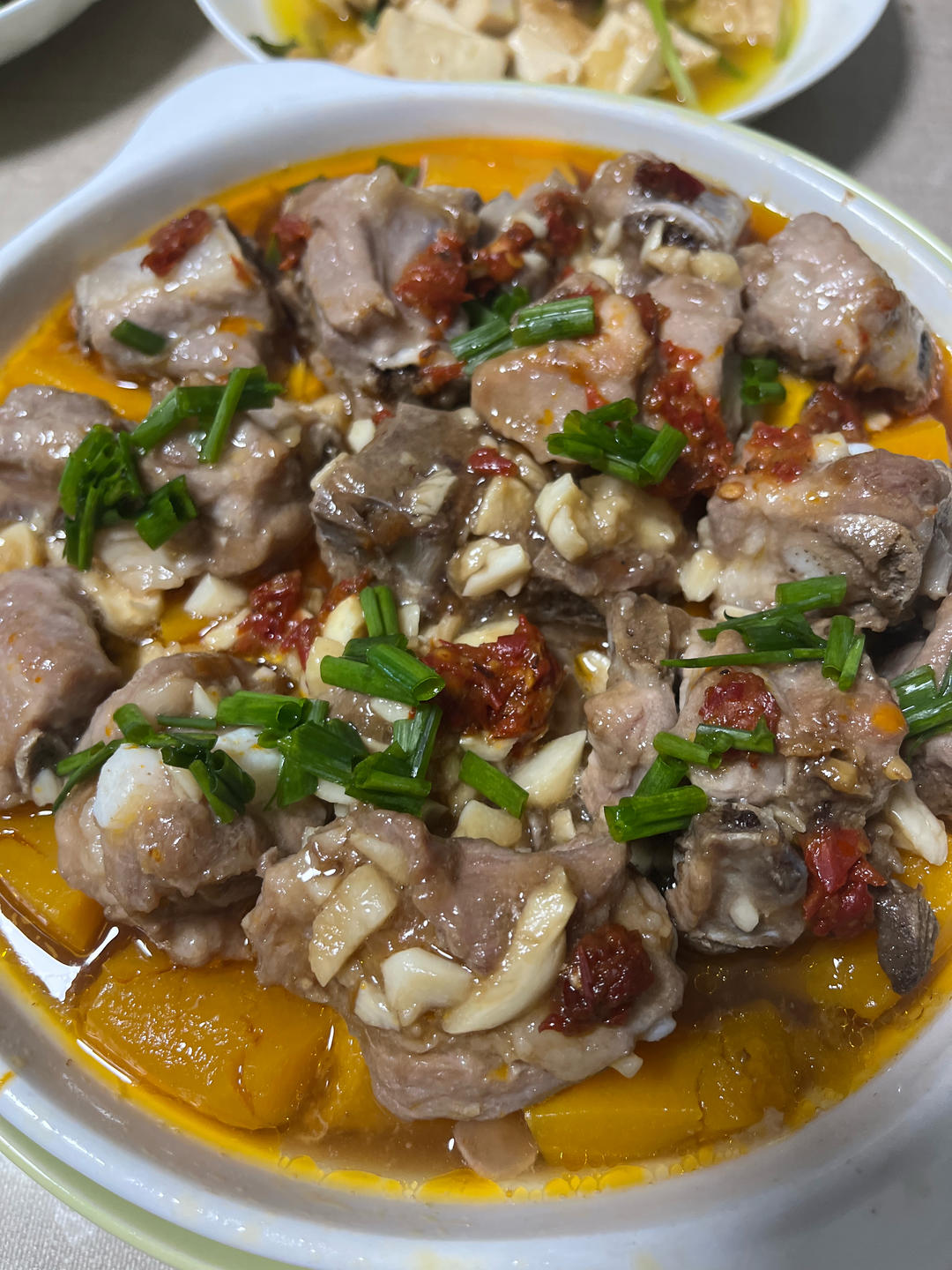 两步！做出嫩滑又多汁的南瓜🎃蒸排骨