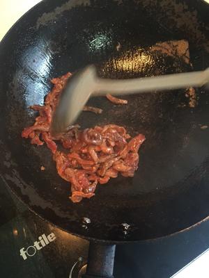 黑椒牛肉炒饭的做法 步骤3