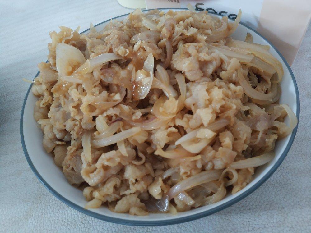 日式照烧肥牛                              模仿吉野家牛肉饭的牛肉版     自制家常照烧酱汁