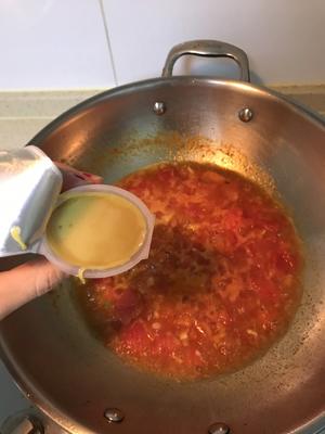 番茄鸡汤煨菜花的做法 步骤8