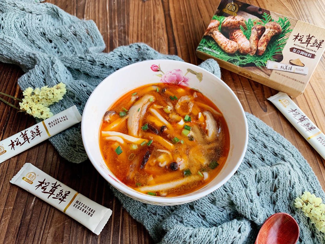 鸡丝菌菇酸辣汤