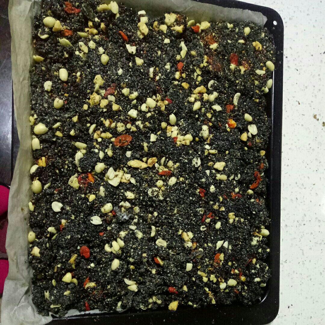 枸杞核桃花生黑芝麻片