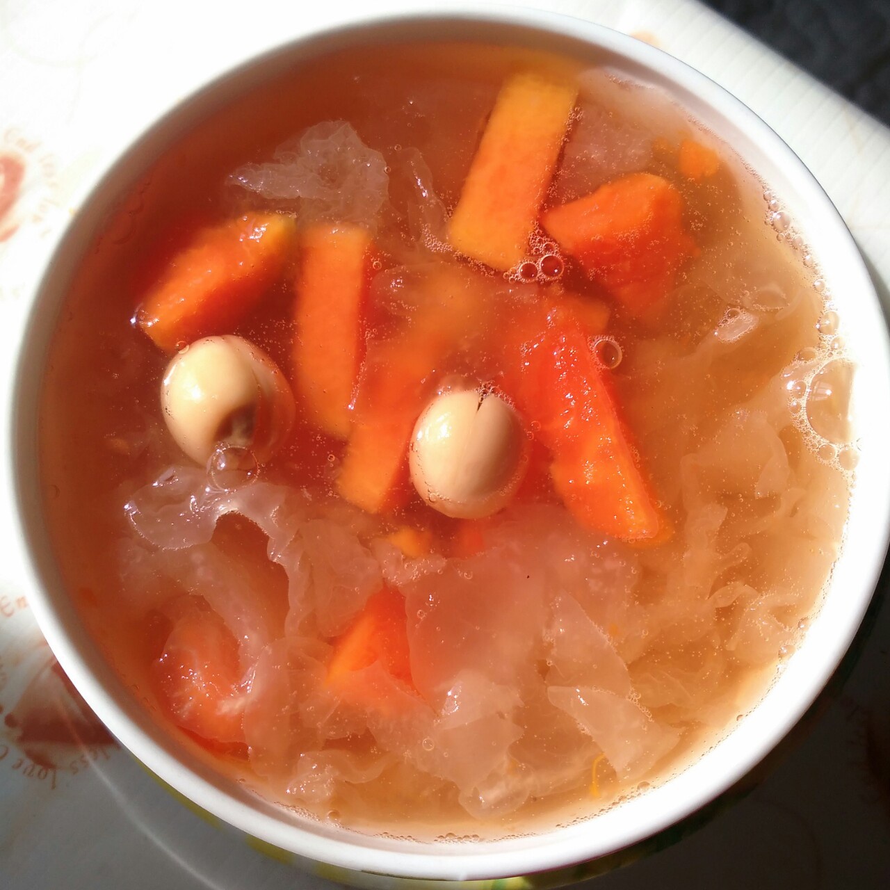 木瓜银耳莲子汤