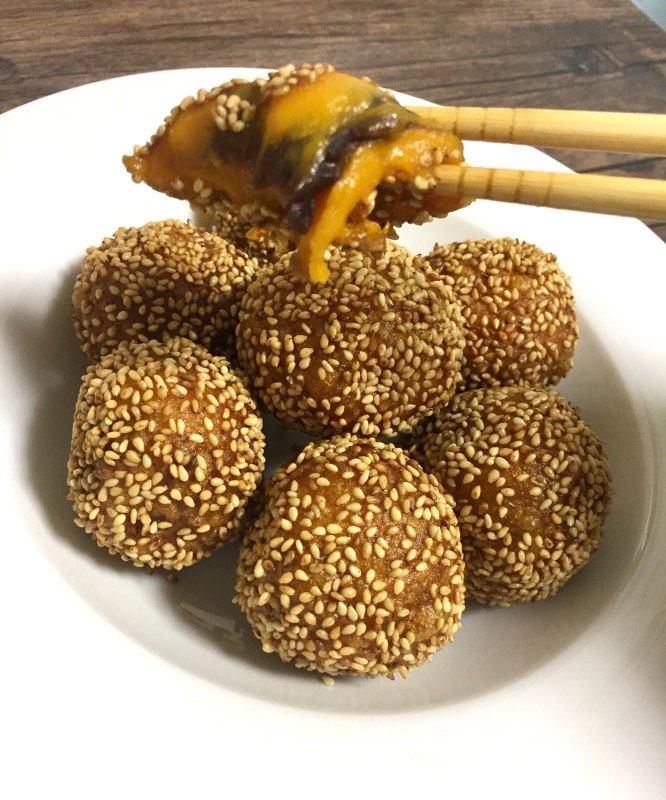 黄金球之一（南瓜芝麻球）