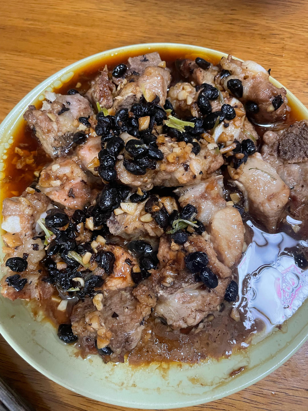 一口下去骨肉分离的豉汁蒸排骨（简单三步骤）