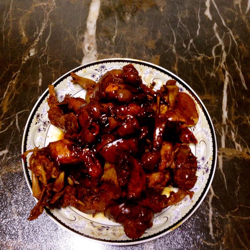 五香卤鸡杂。