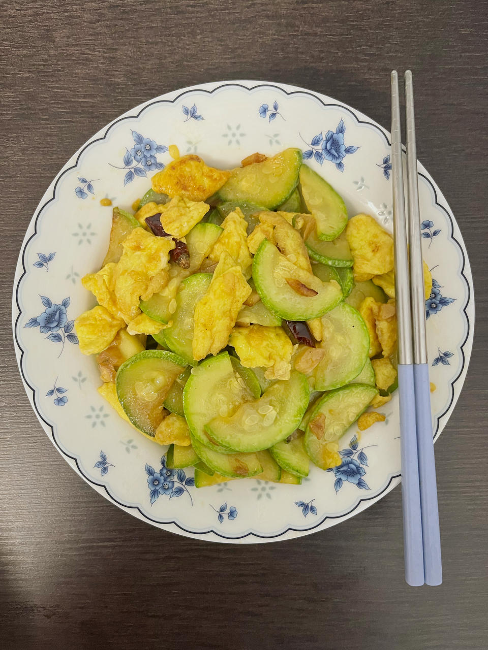 清香的西葫芦炒鸡蛋
