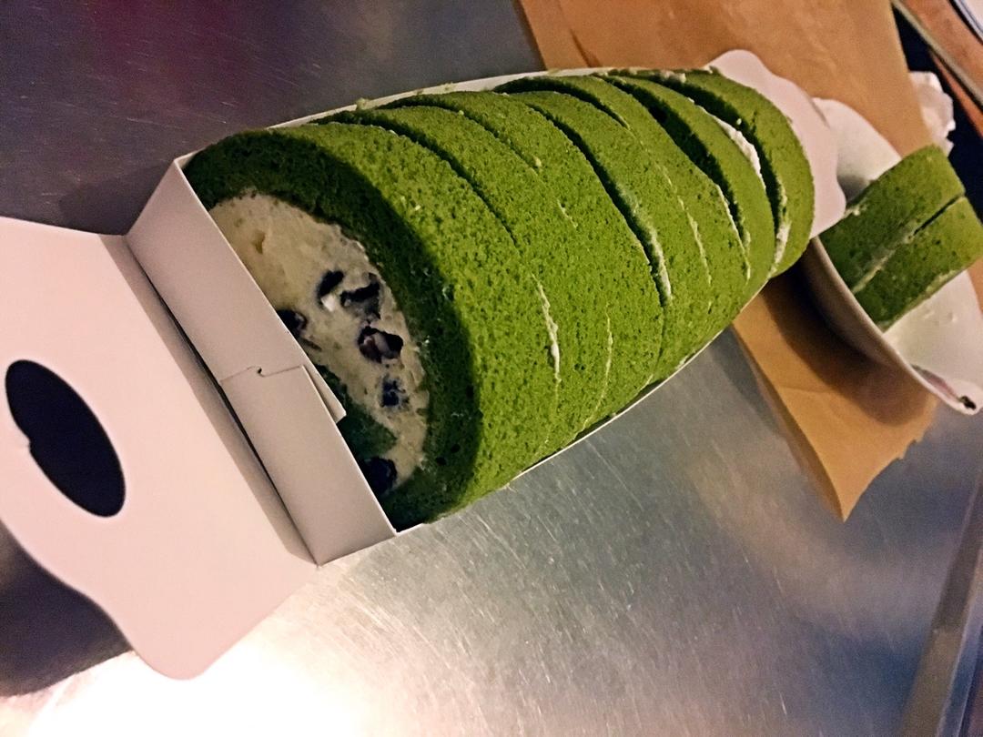 抹茶戚风蛋糕卷