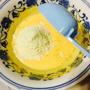 【宝宝辅食】蛋黄溶豆的做法 步骤4