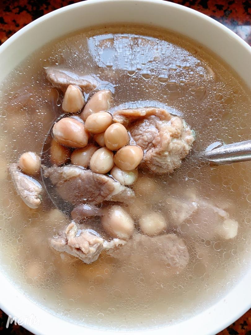 莲藕花生排骨汤