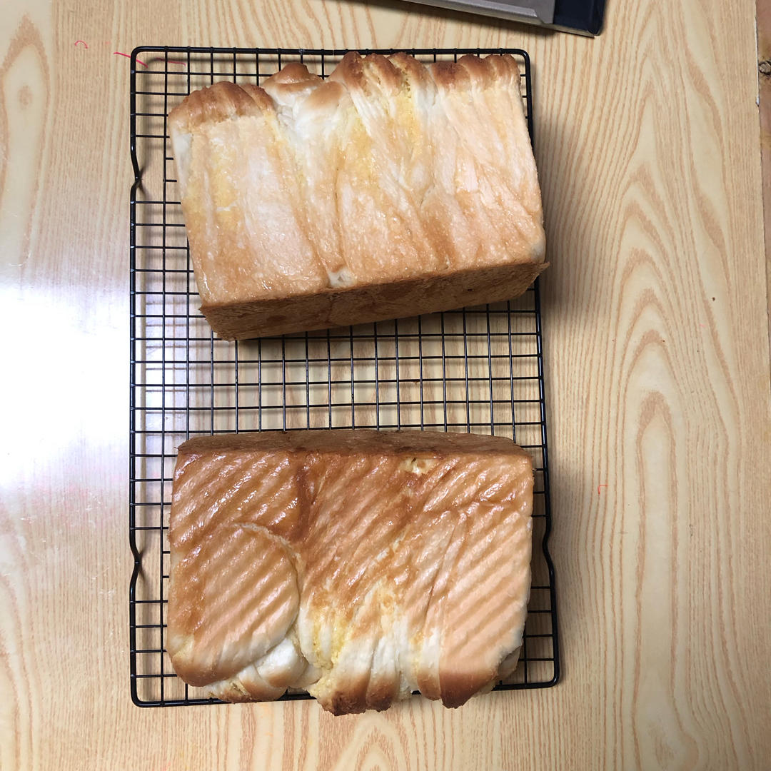 椰蓉满满吐司！幸福的味道。
