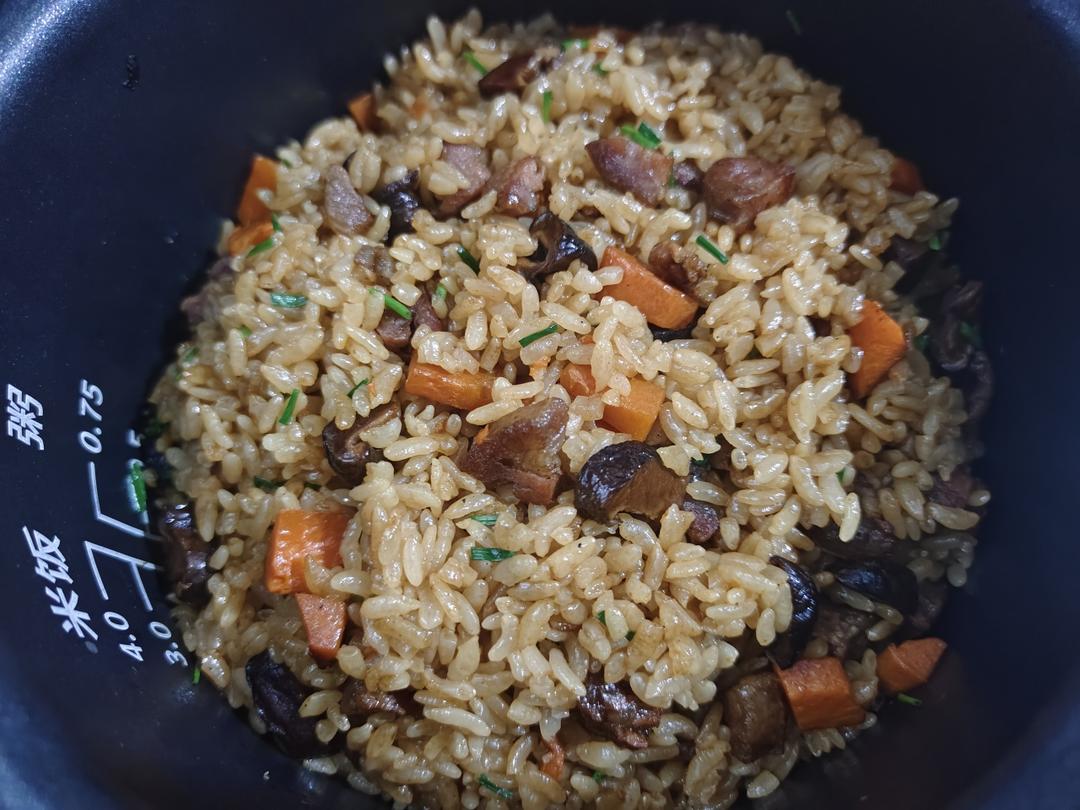 懒人必备～电饭煲腊肠焖饭