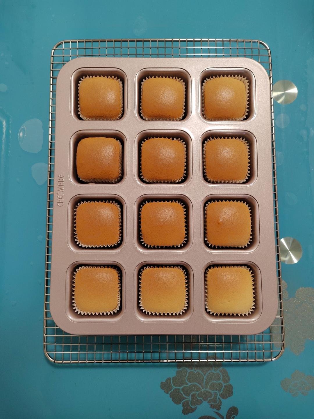 完美戚風杯子蛋糕（一定不会开裂的方法）