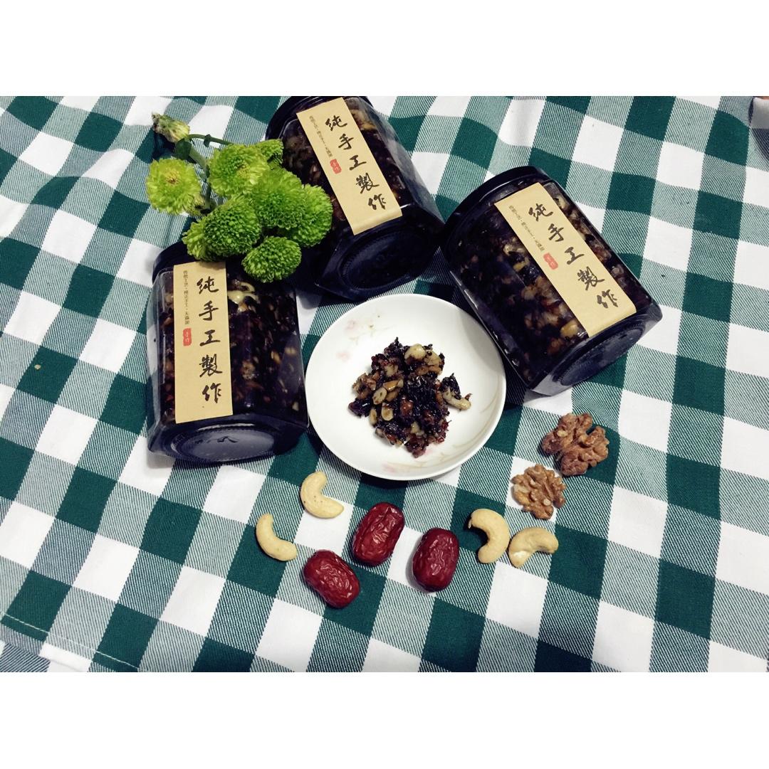 坚果红糖姜枣膏