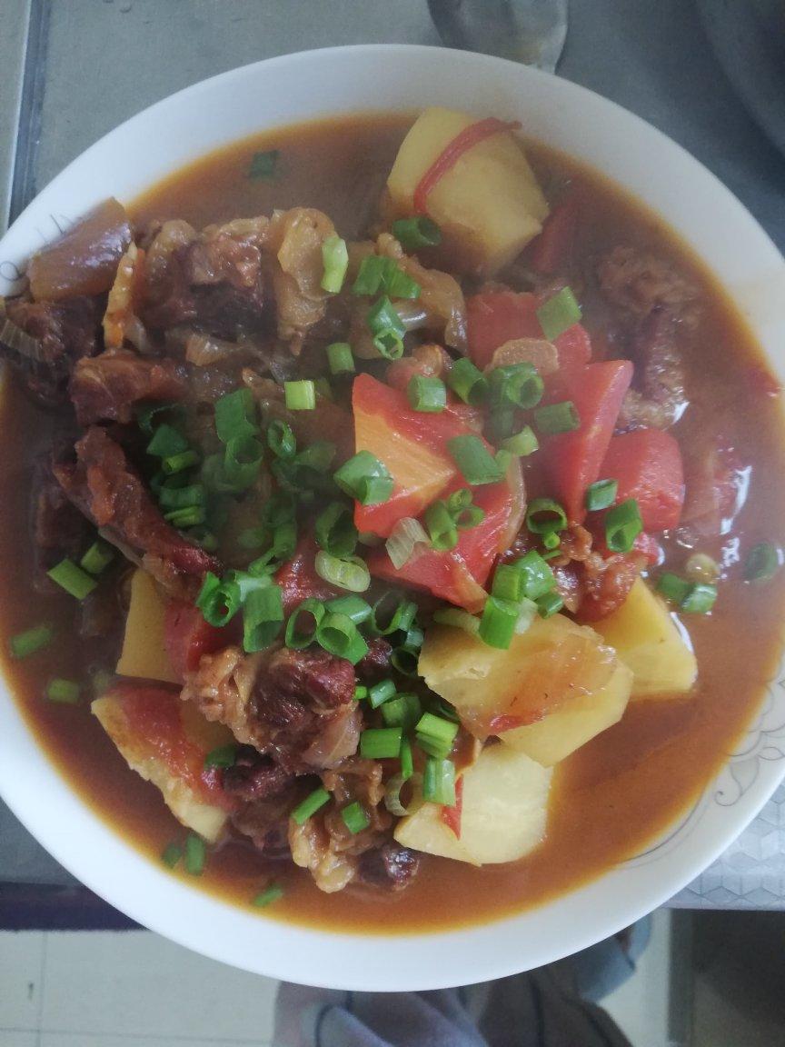 番茄土豆炖牛腩