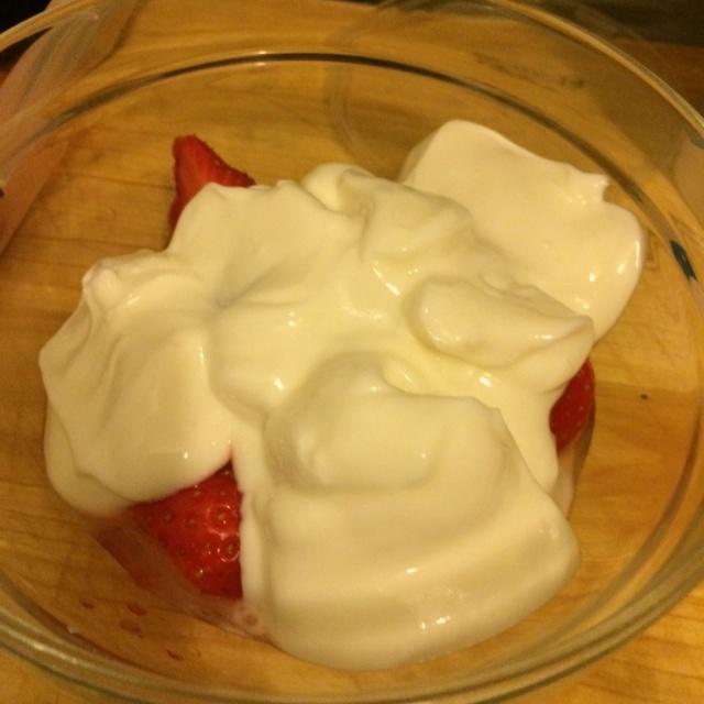 草莓忧格（草莓酸奶）的做法 步骤6