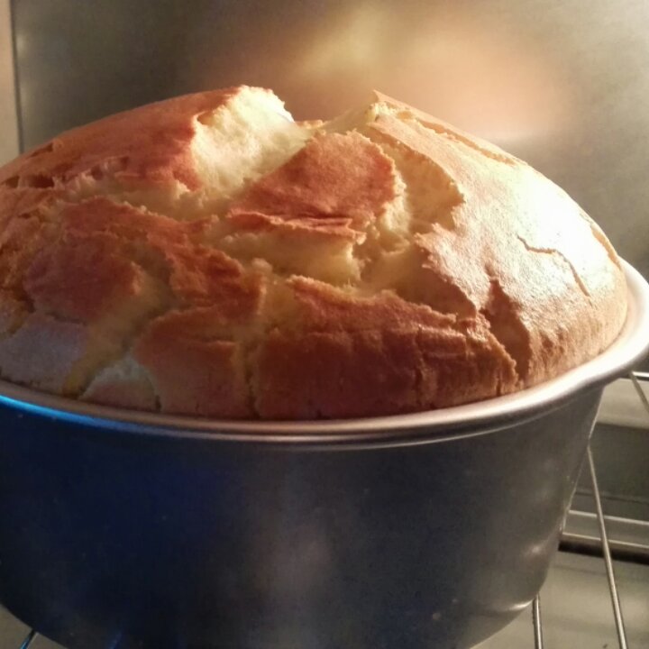 烤箱做蛋糕（戚风蛋糕的做法）