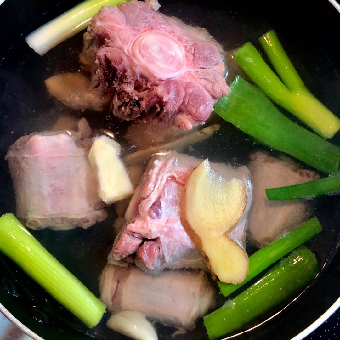 番茄牛尾汤--Staub珐琅铸铁锅