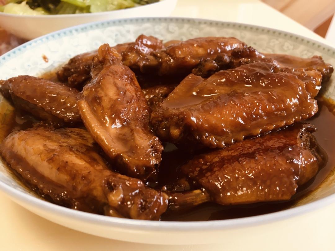厨师长教你：“可乐鸡翅”的家常做法，味道鲜嫩可口，先收藏起来