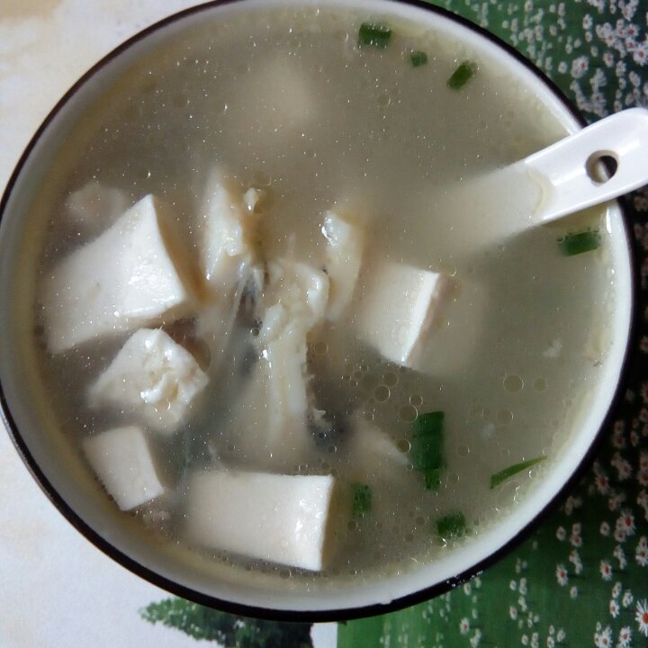 奶白鲫鱼汤