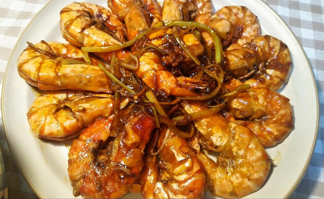 油焖大虾（黑虎虾）