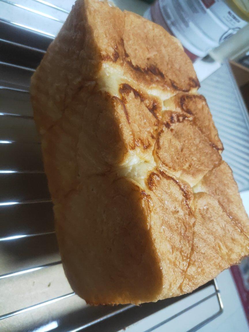 用烤箱自己做面包--手工牛奶吐司面包