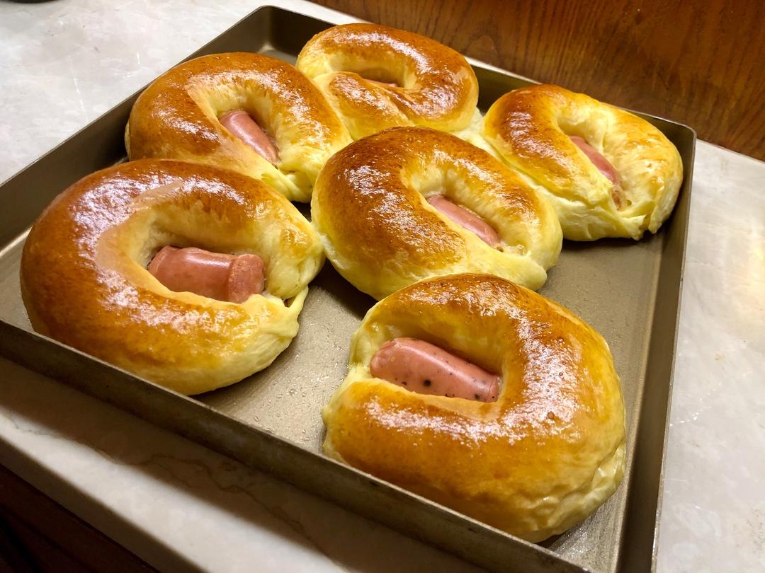 消耗淡奶油肠仔包的做法