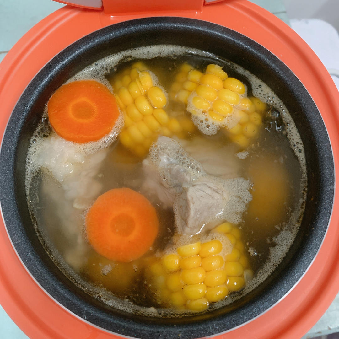 玉米排骨汤（电饭煲）