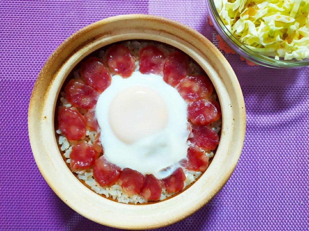 广式腊味煲仔饭