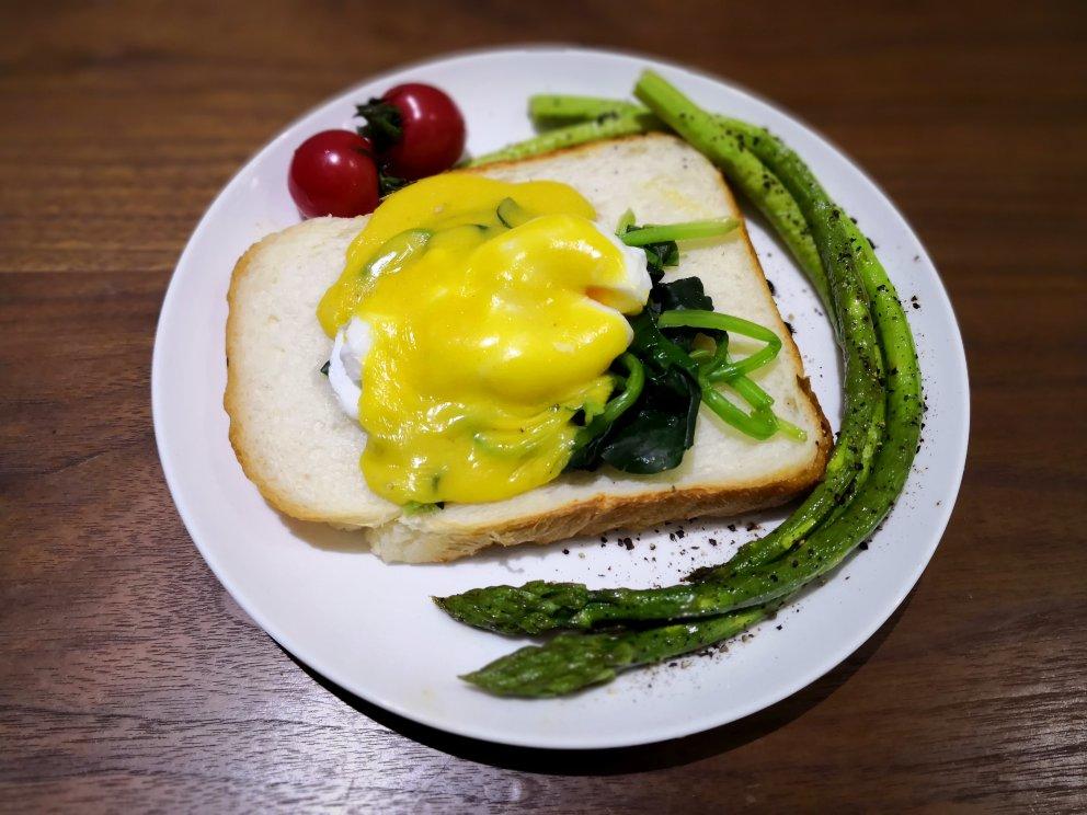 Eggs Benedict 班尼迪克蛋