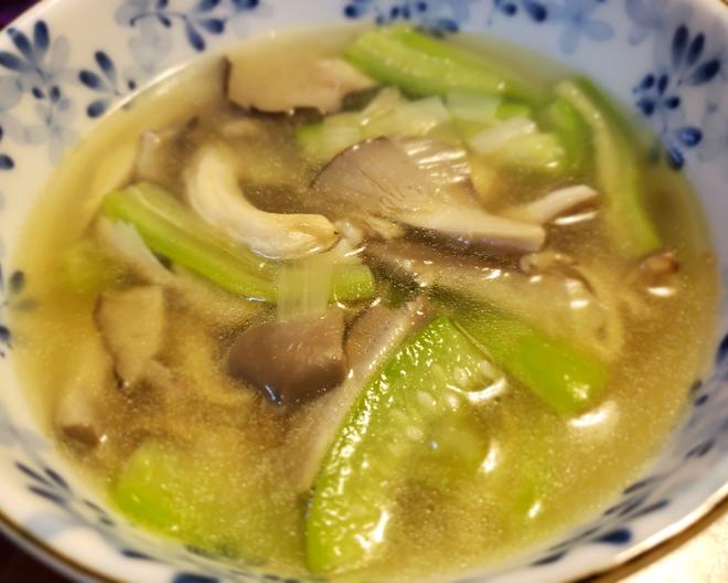 丝瓜平菇汤的做法