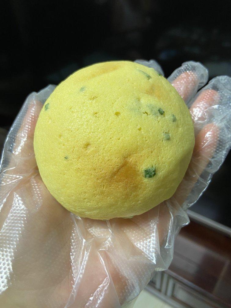 香葱肉松墨西哥包