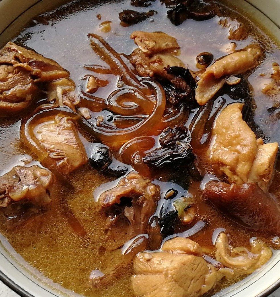 小鸡炖蘑菇
