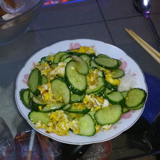 黄瓜炒鸡蛋