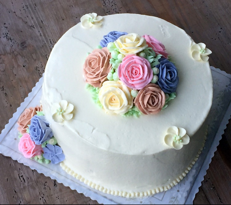 小叶子cs做的韩式裱花蛋糕