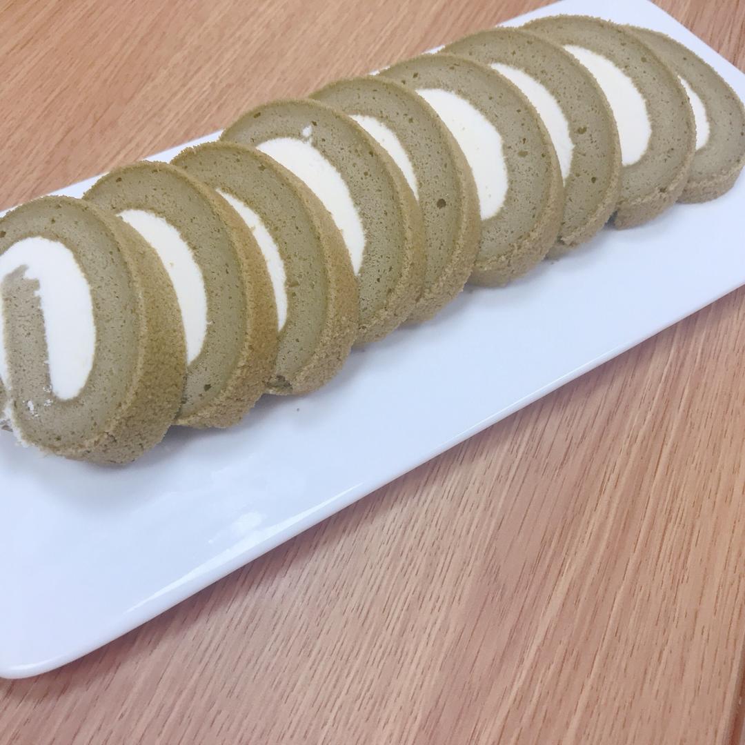抹茶戚风蛋糕卷