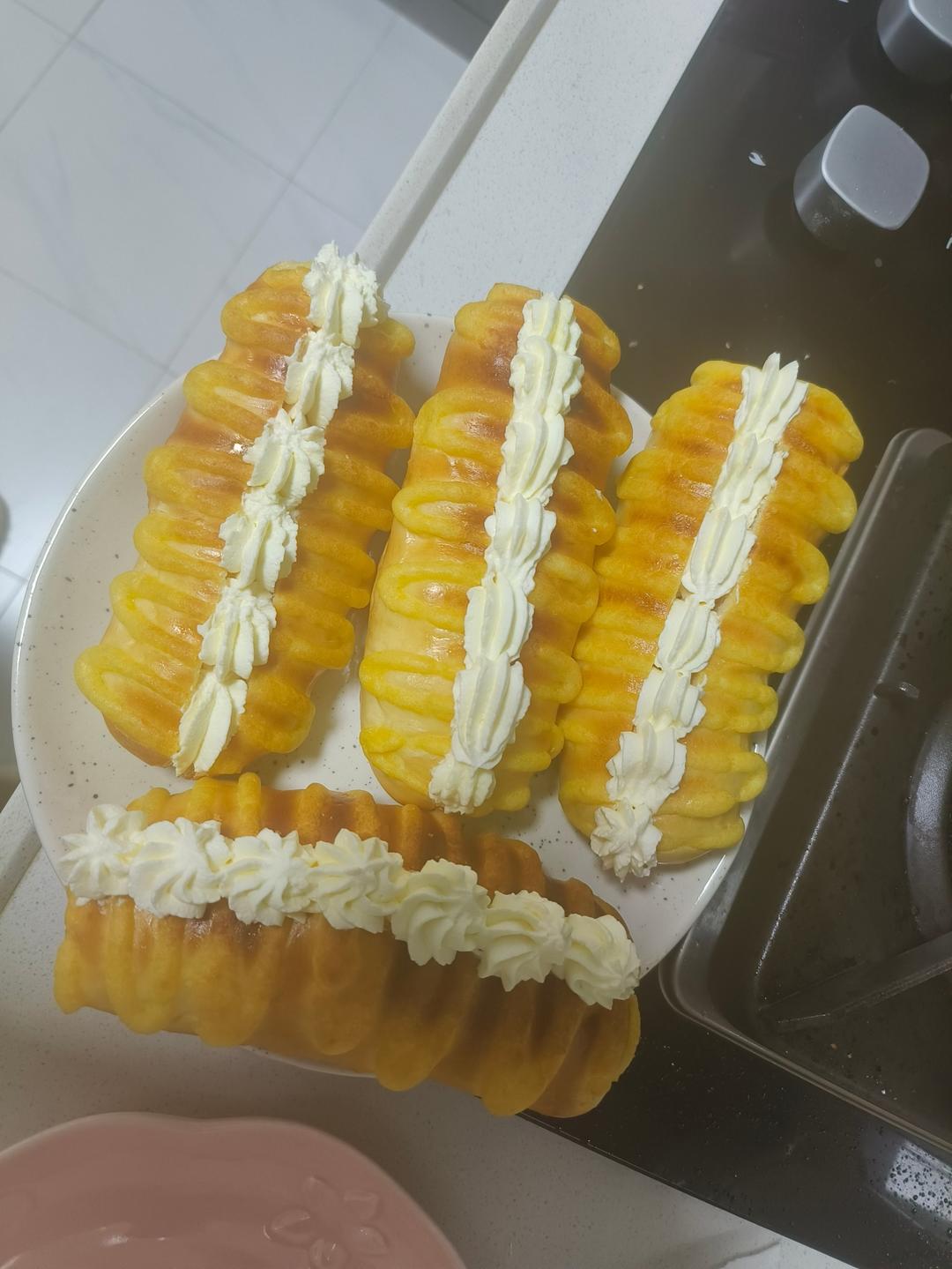 面包房里最受欢迎的毛毛虫面包