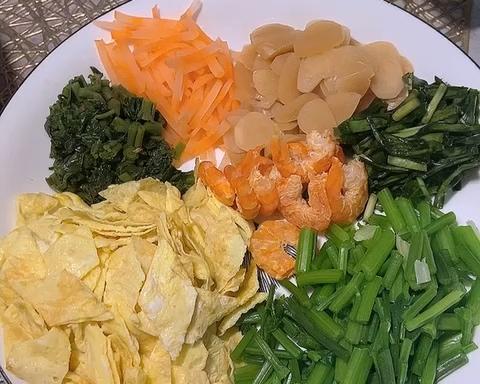 肉丸子面条🍜的做法