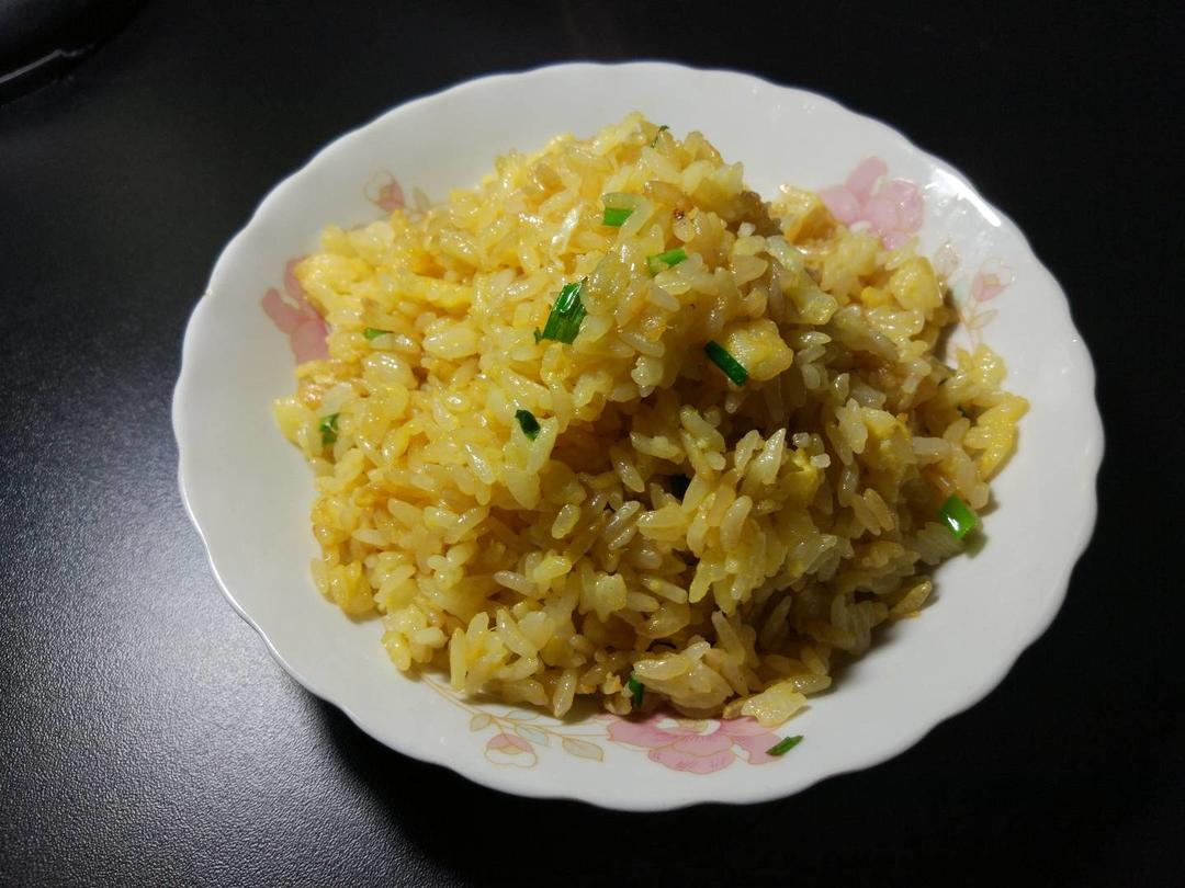 粒粒炒饭（米饭不粘粒粒分明的方法）
