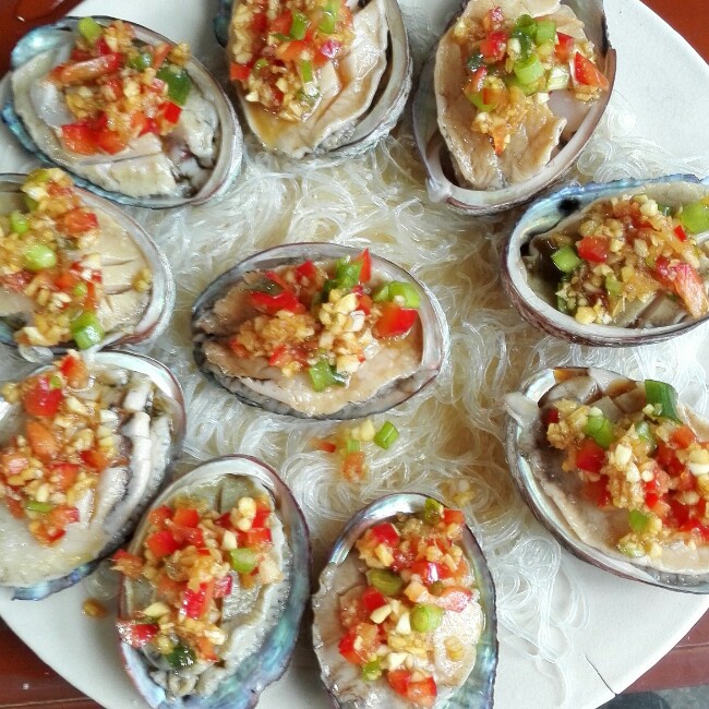 蒜蓉粉丝蒸鲍鱼