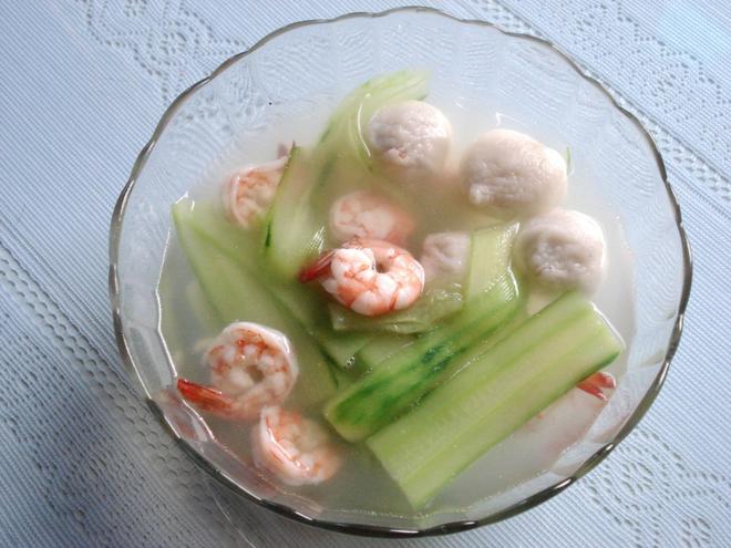 青瓜鱼丸鲜虾汤的做法