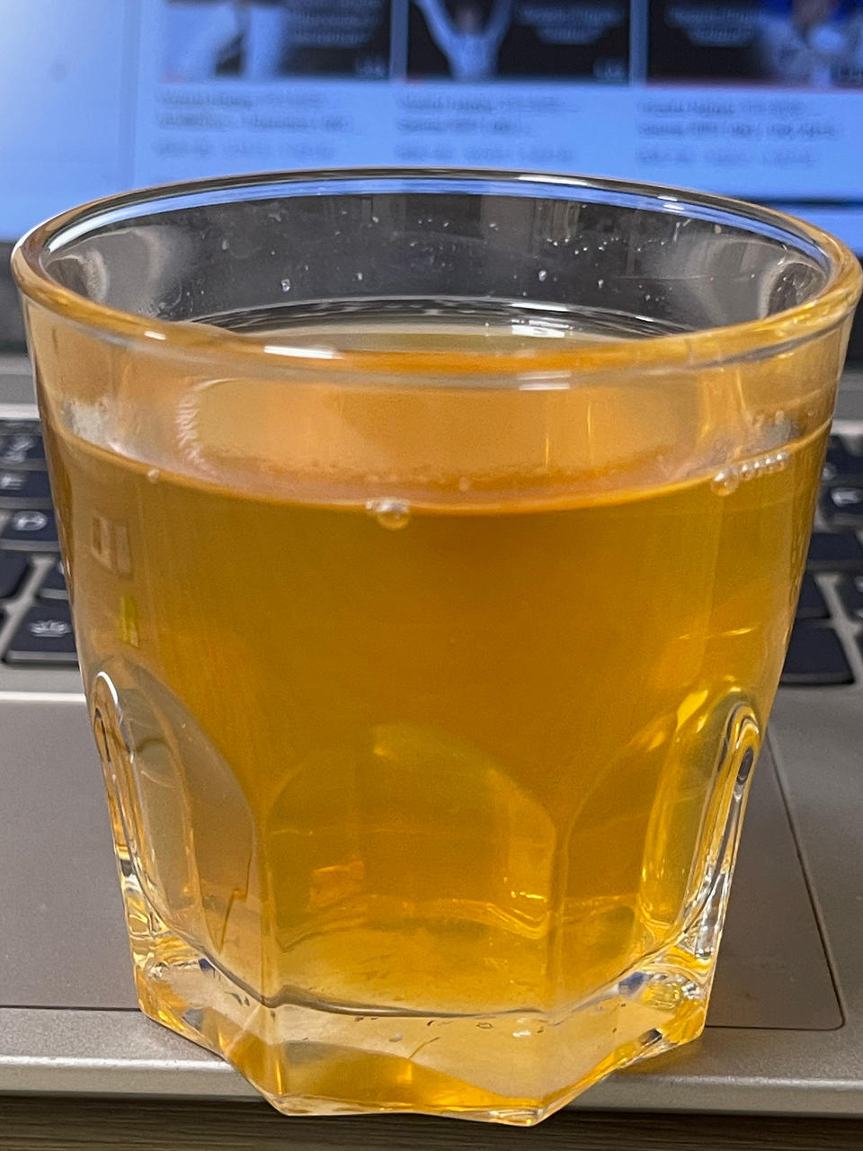 自制冬日热饮水果茶，酸甜好喝又解渴，暖胃健康