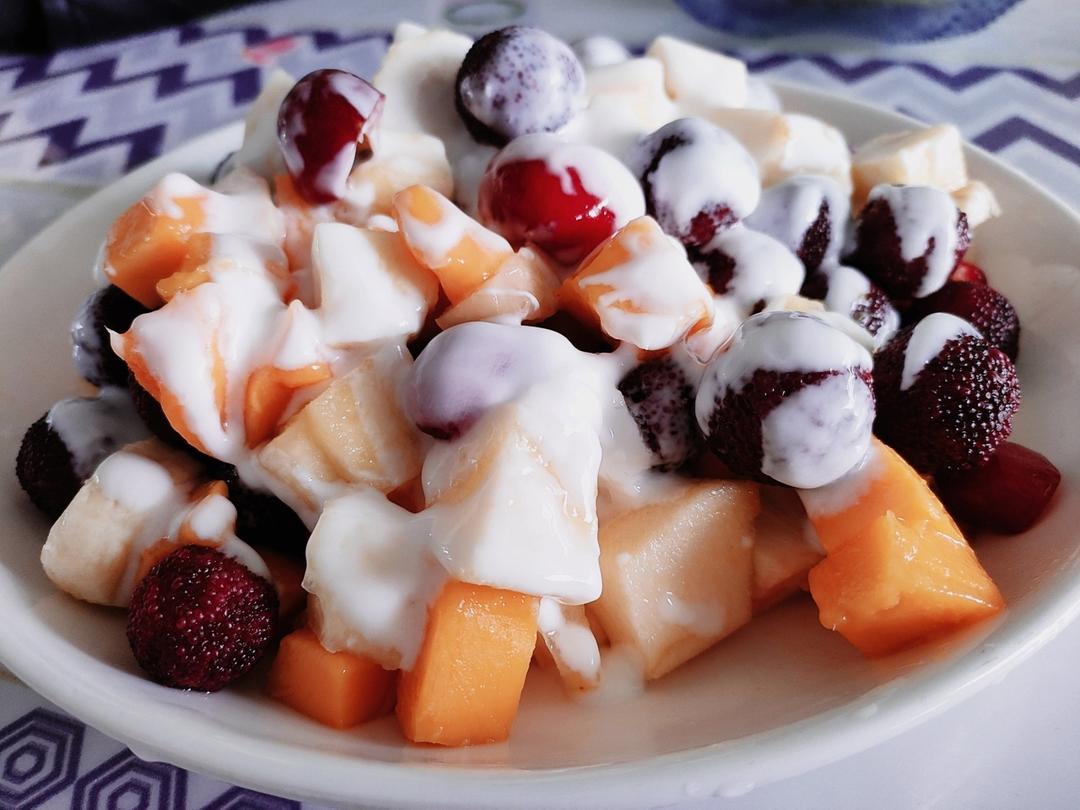 酸奶水果沙拉