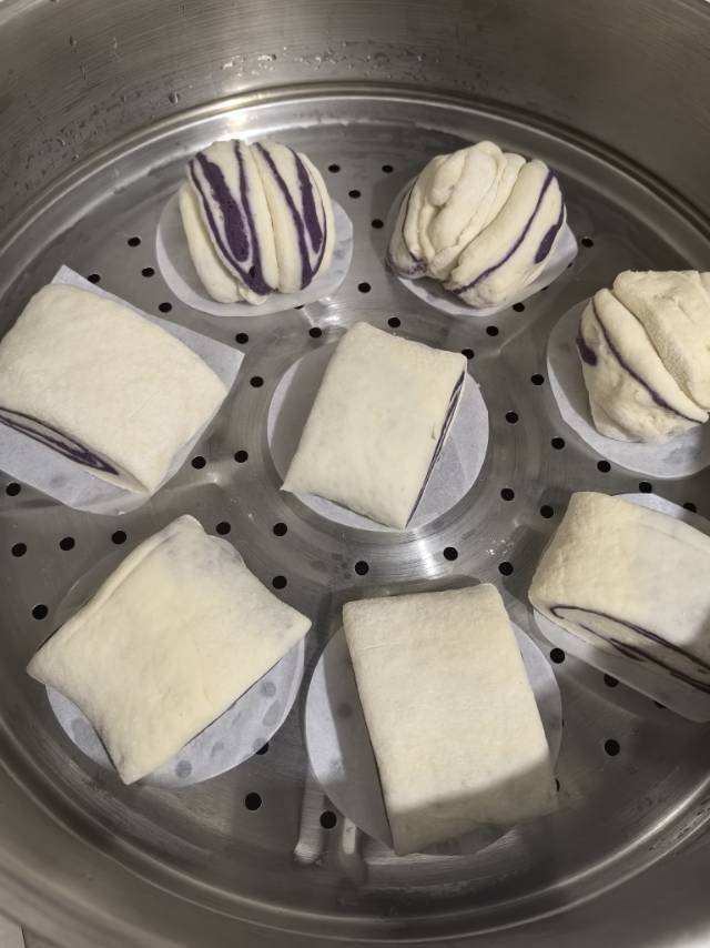 紫薯馒头卷（紫薯双色馒头）