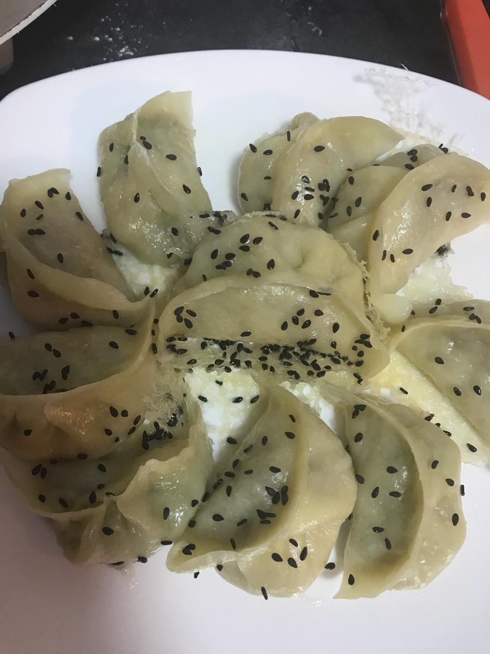 早餐来一锅香脆的生煎饺子