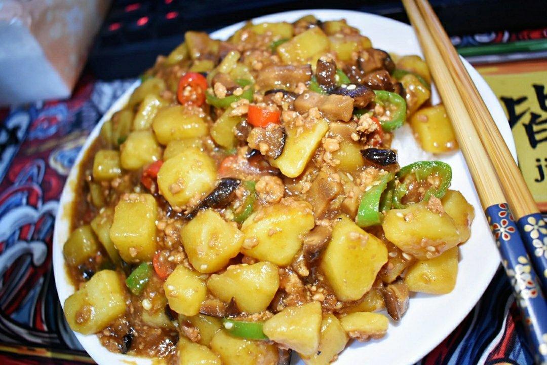 ㊙️香菇土豆肉沫拌饭❗️比外卖还好吃