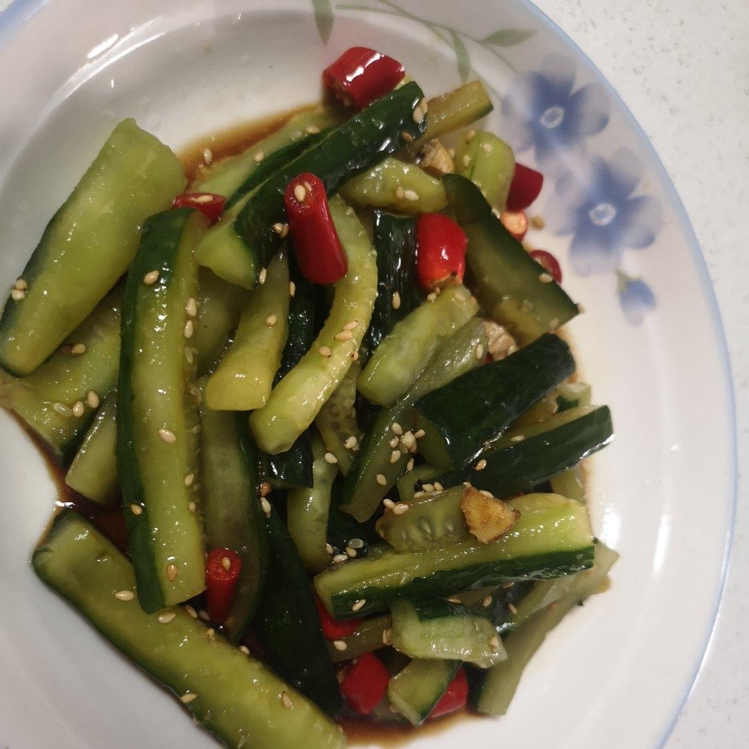 腌黄瓜咸菜！