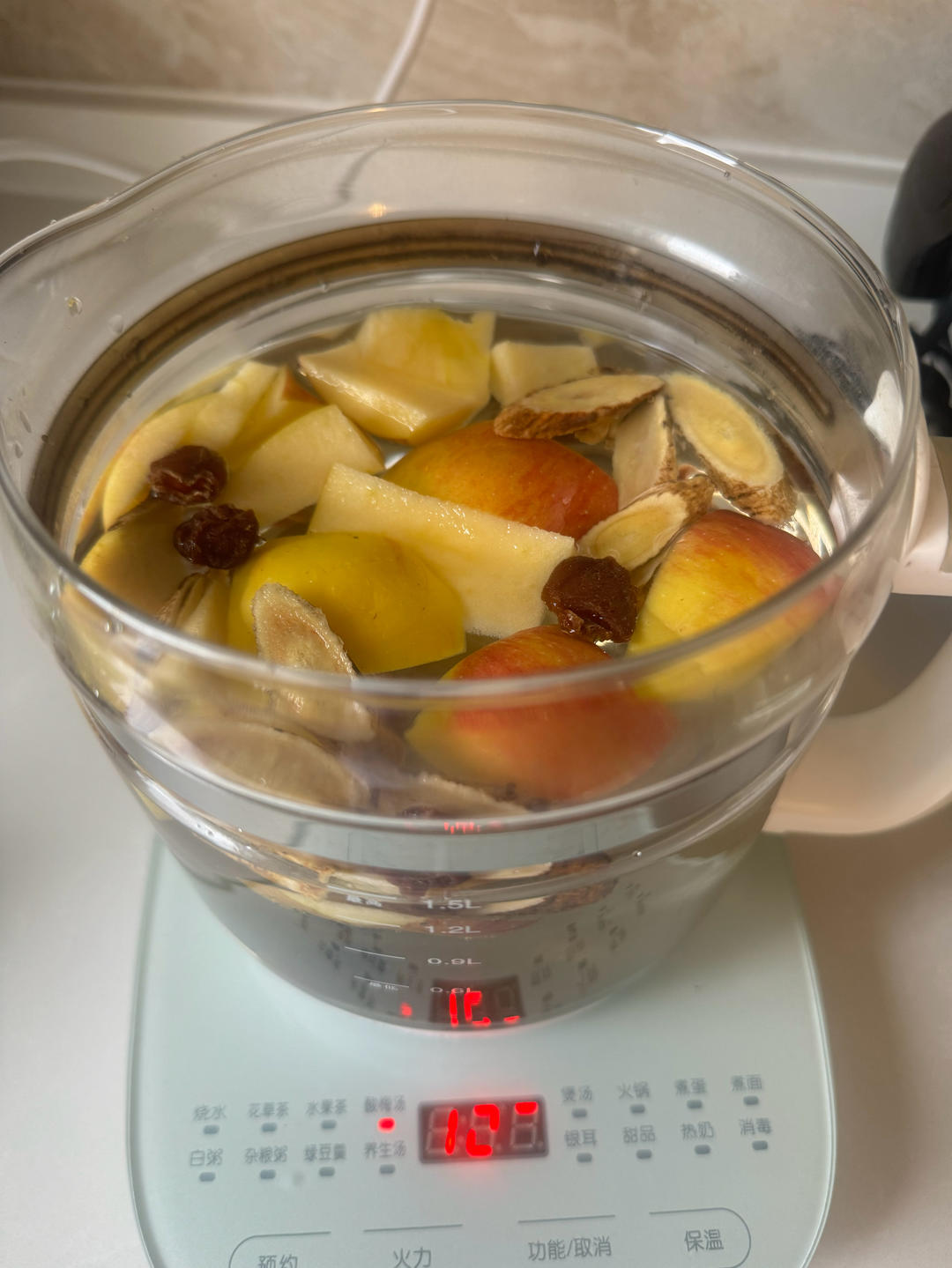 黄芪苹果水